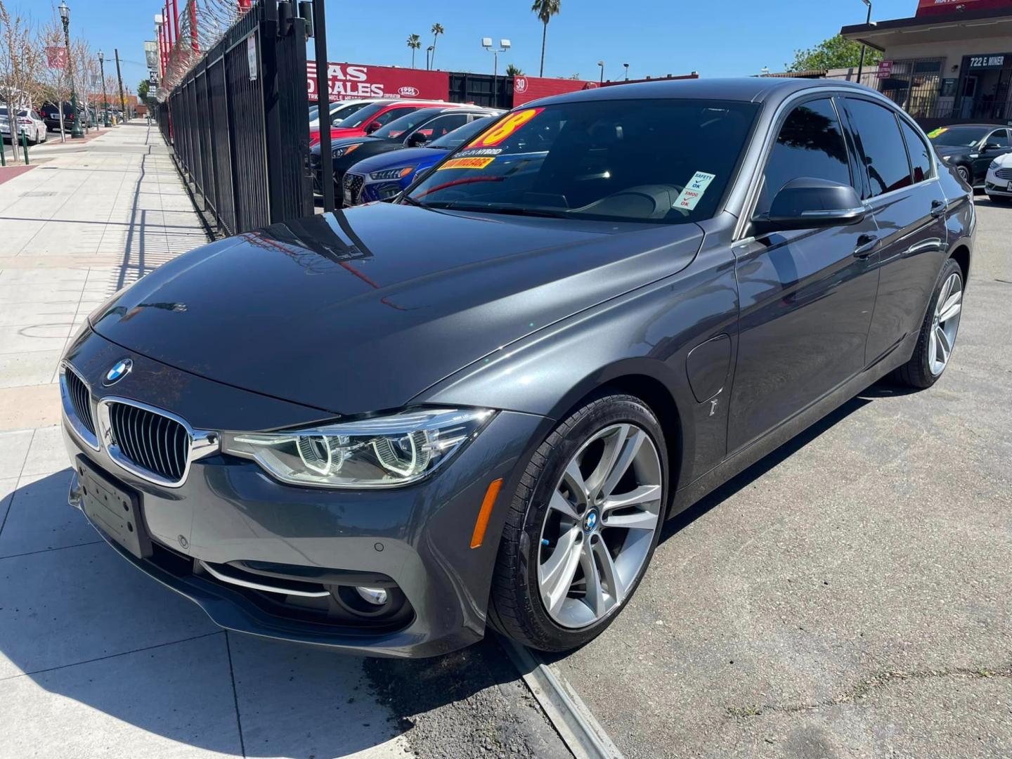 2018 DARK GRAY /GRAY BMW 3-Series 330e iPerformance Sedan (WBA8E1C57JA) with an 2.0L L4 DOHC 16V HYBRID engine, 8A transmission, located at 744 E Miner Ave, Stockton, CA, 95202, (209) 944-5770, 37.956863, -121.282082 - Photo#3